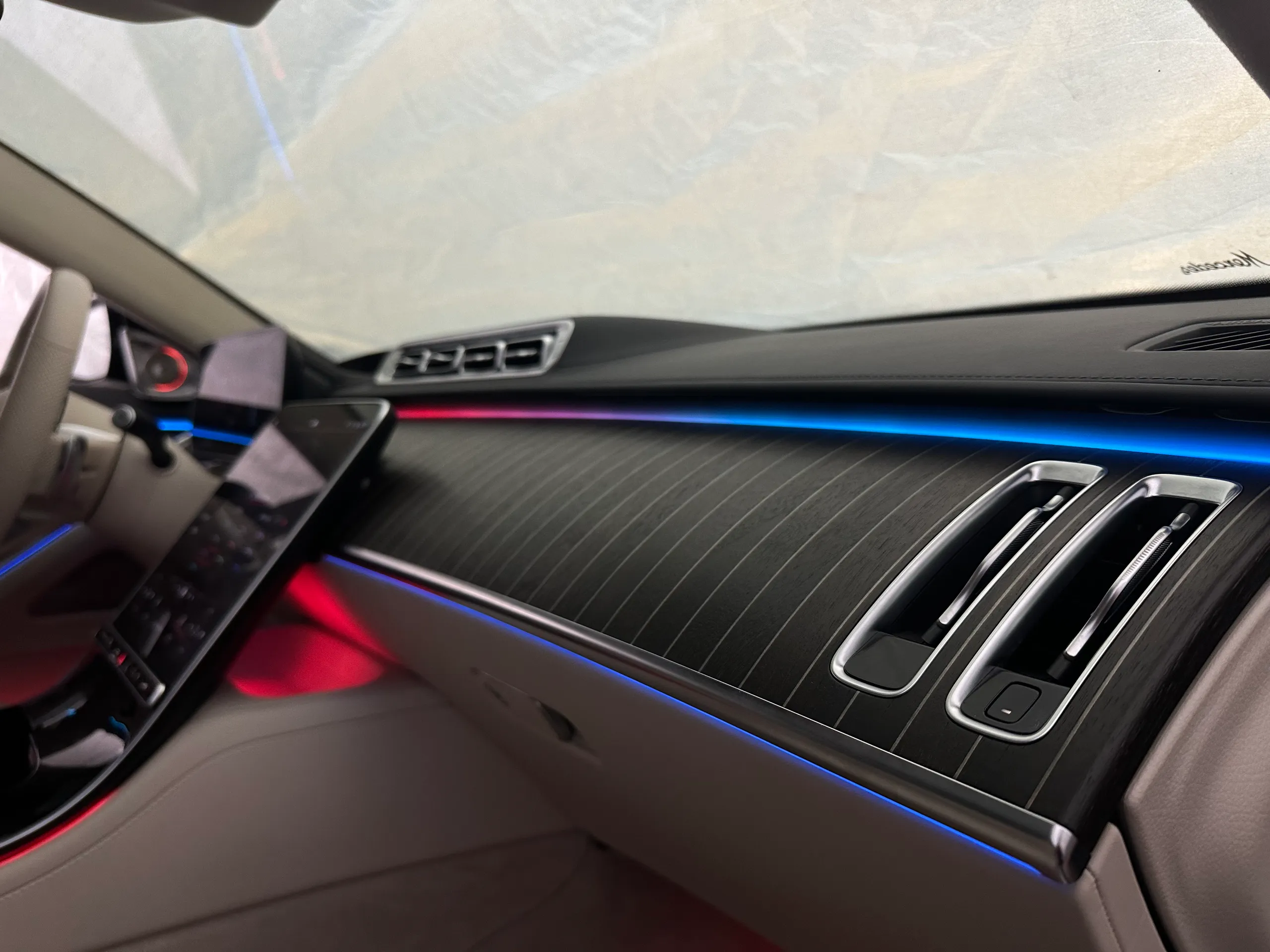 4D-Hochtöner Beleuchtung Mercedes W223 Detailansicht