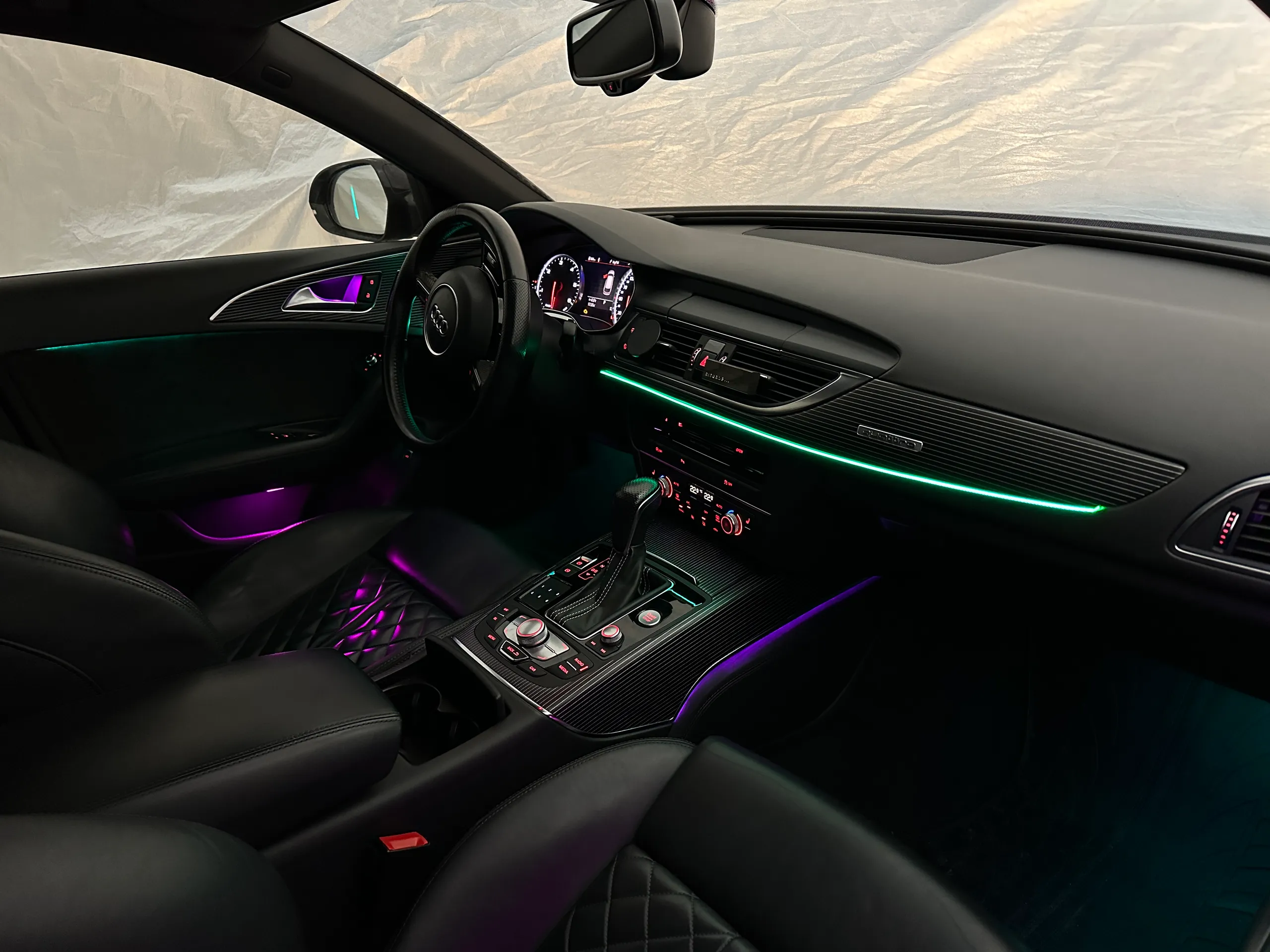 Audi A6 C7 Ambientebeleuchtung Türverkleidung Detail