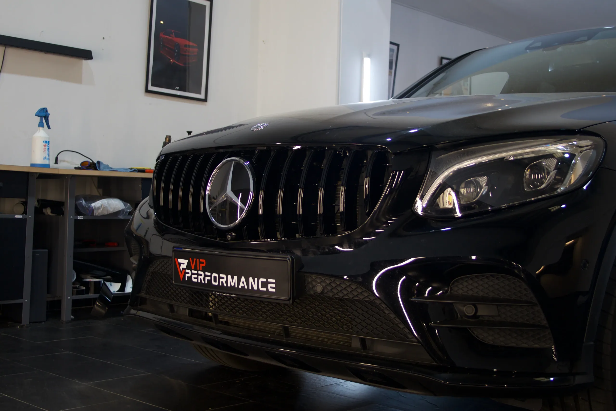 Mercedes GLC X253 Panamericana Grill Schwarz auf dunklem Hintergrund